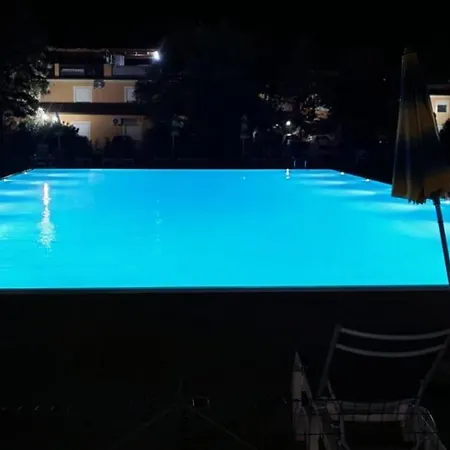 Club Ginevra 4*